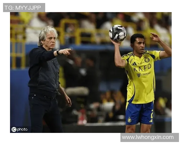 热苏斯重返赛场展现风采助力球队争冠之路的精彩瞬间与未来展望 热苏斯重返赛场展现风采助力球队争冠之路的精彩瞬间与未来展望